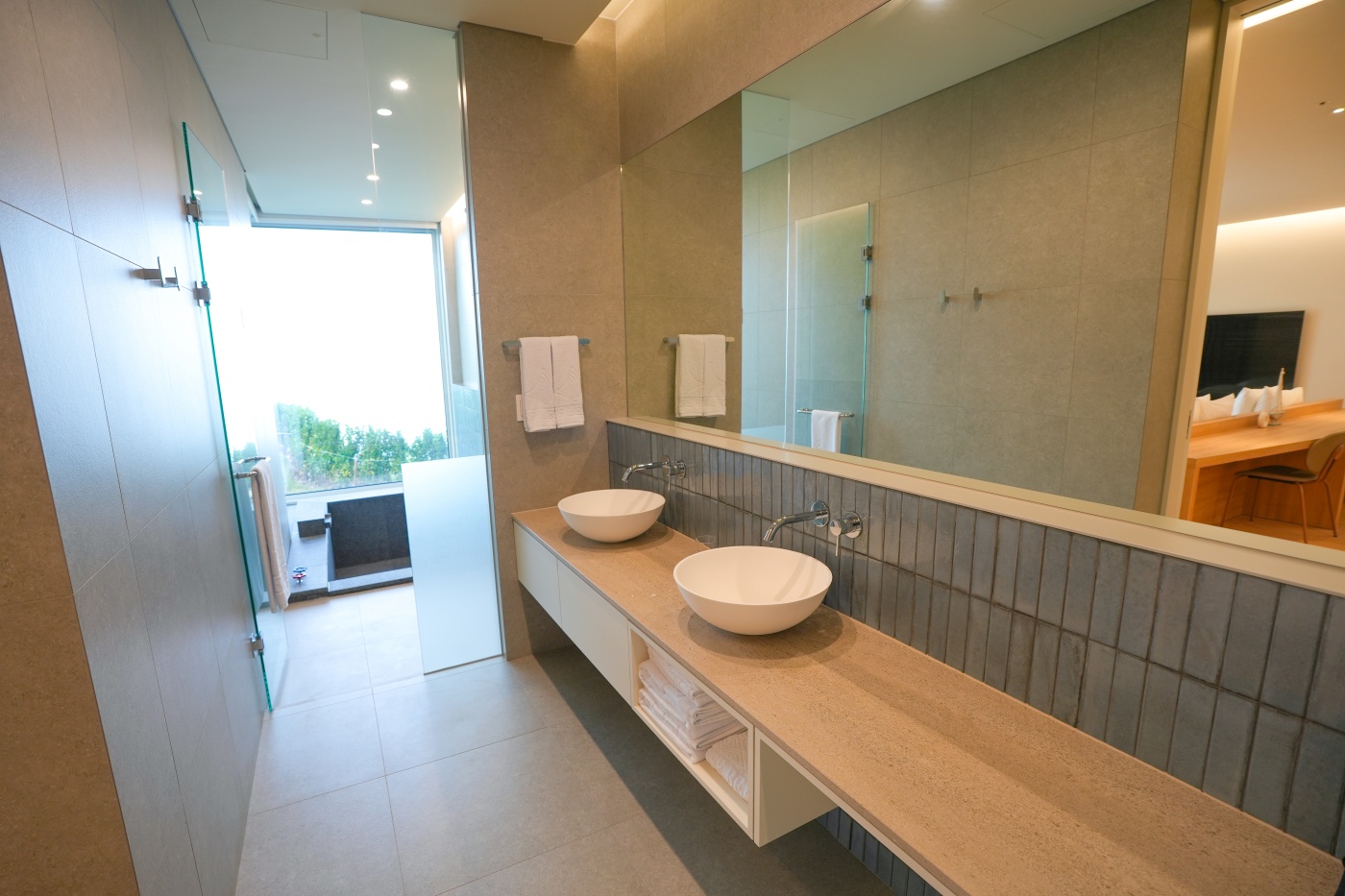 CLIFF VILLA