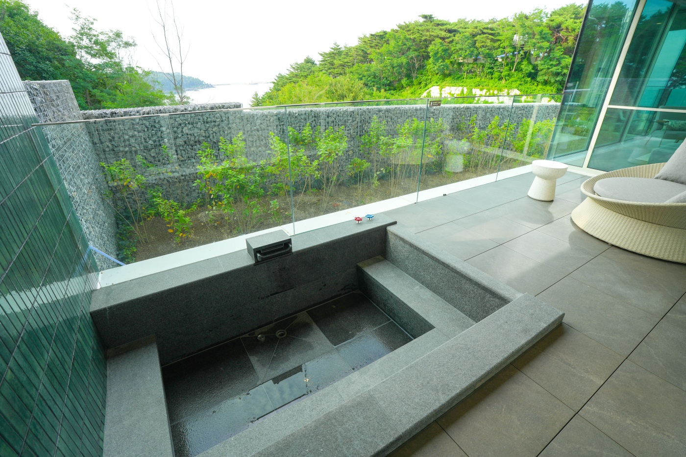 CLIFF VILLA PLUS