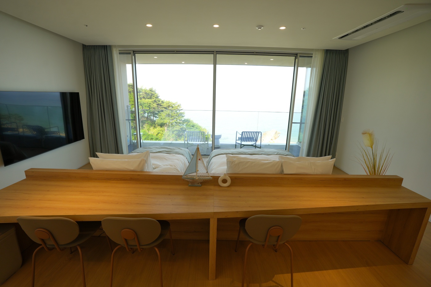 COAST VILLA