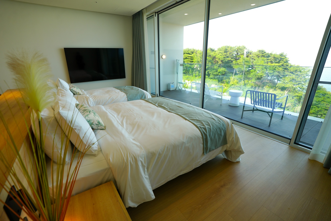 COAST VILLA