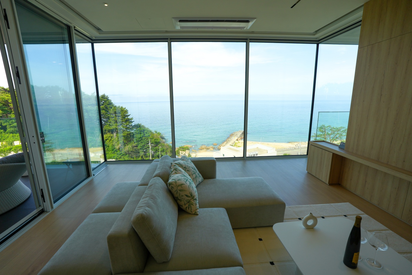 COAST VILLA SIGNATURE